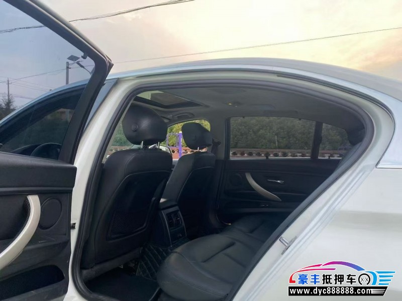 15年宝马3系轿车抵押车出售