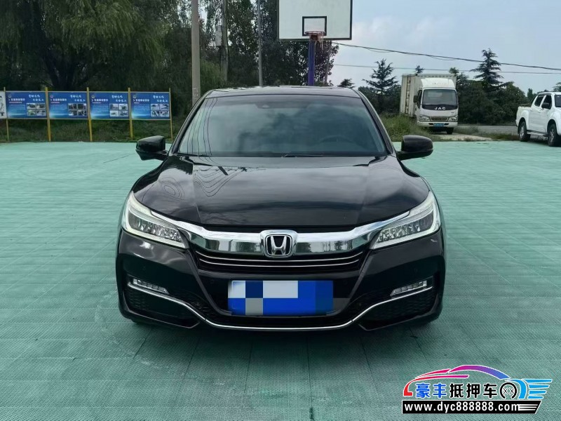 16年本田雅阁轿车抵押车出售