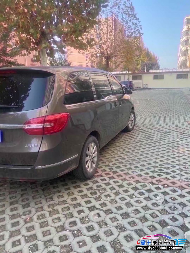 16年别克GL8轿车抵押车出售