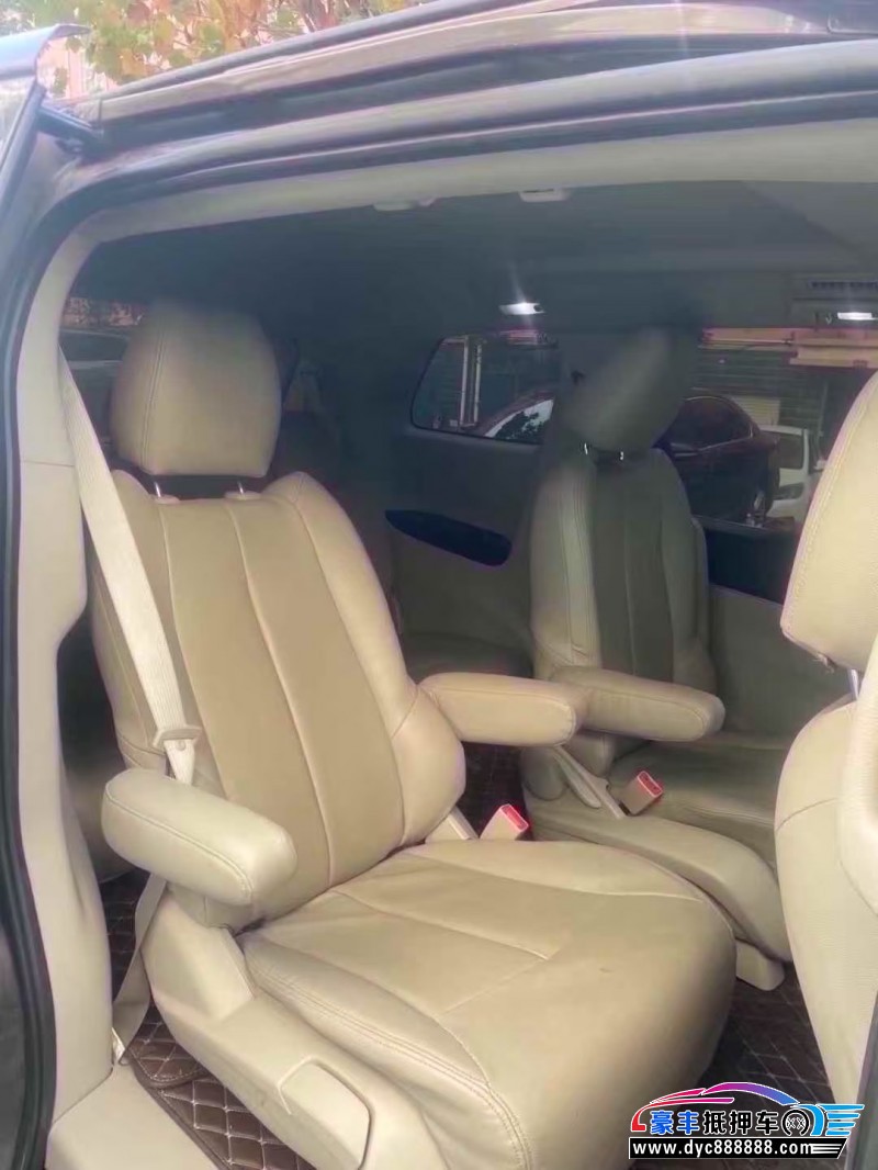 16年别克GL8轿车抵押车出售