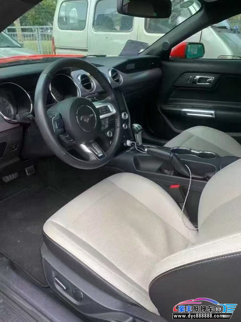 17年福特野马轿车抵押车出售