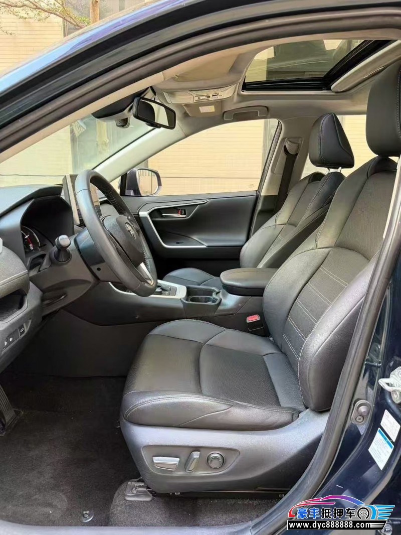 20年丰田威兰达轿车抵押车出售