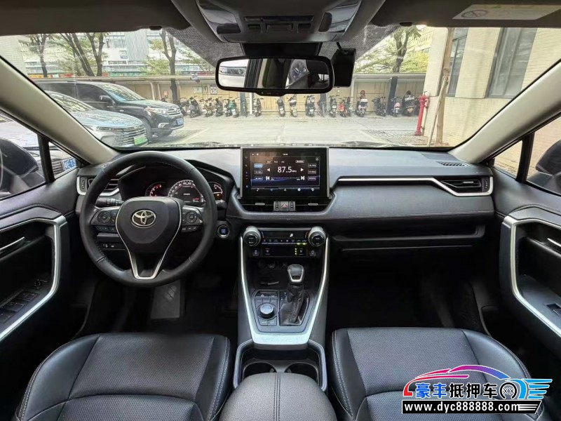 20年丰田威兰达轿车抵押车出售