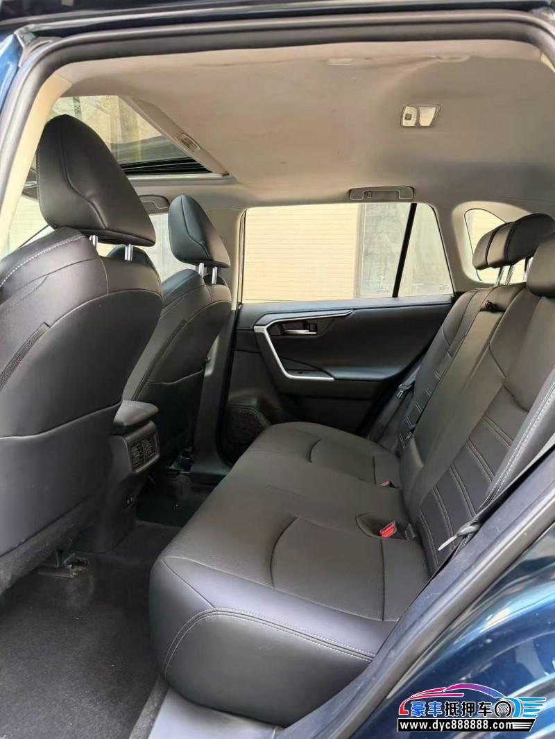 20年丰田威兰达轿车抵押车出售