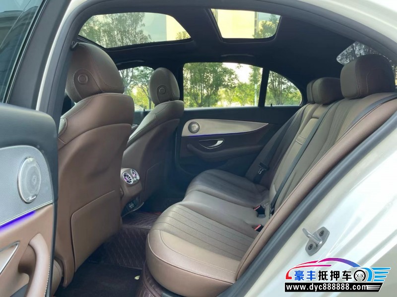 20年奔驰E轿车抵押车出售