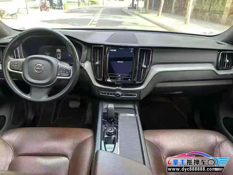 22年沃尔沃XC60轿车抵押车出售