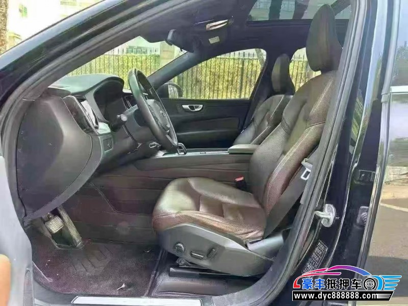 22年沃尔沃XC60轿车抵押车出售