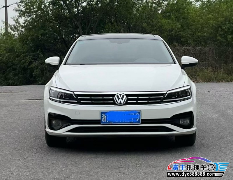 20年大众凌渡轿车抵押车出售