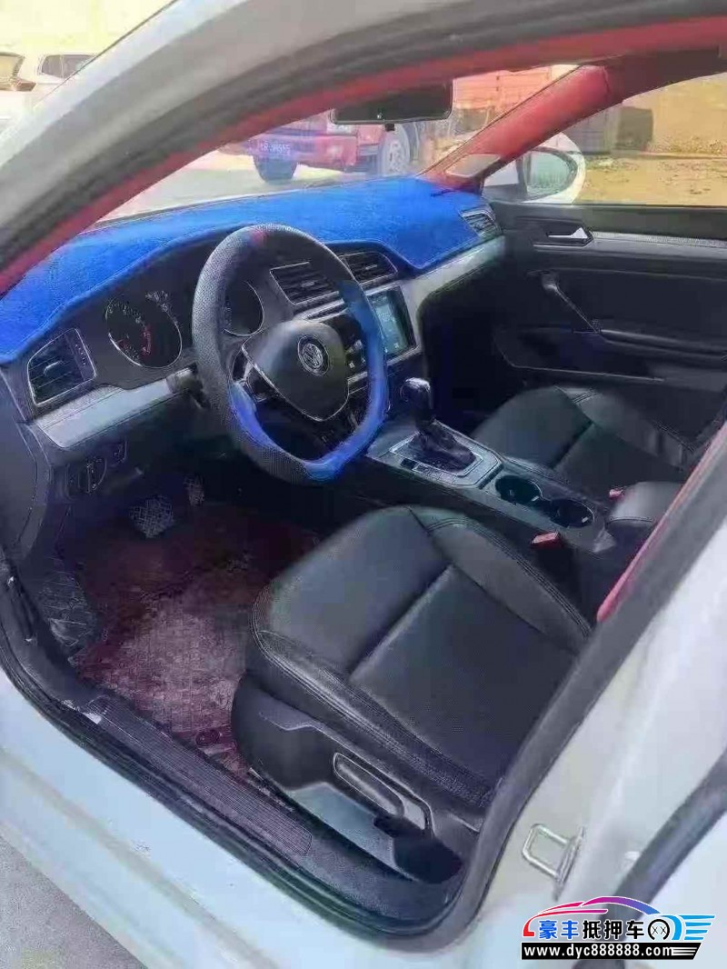 17年大众凌渡轿车抵押车出售