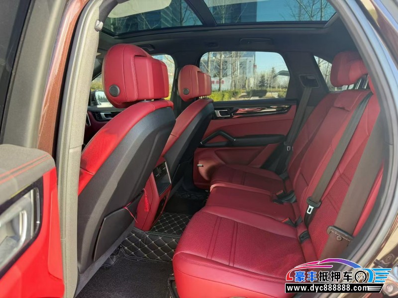 20年保时捷卡宴轿车抵押车出售