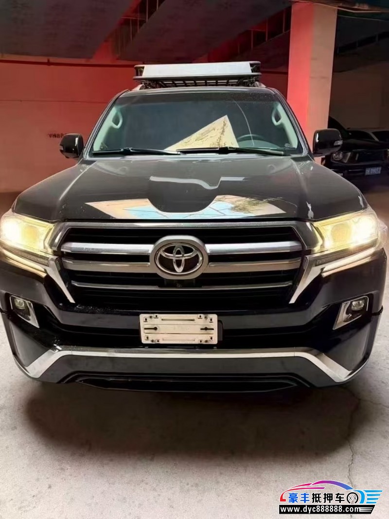 抵押车出售19年丰田兰德酷路泽（陆巡）轿车