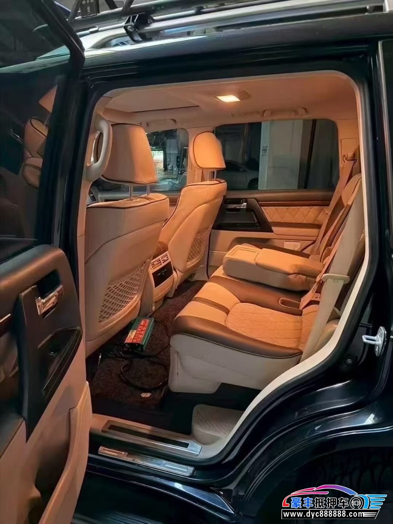 19年丰田兰德酷路泽（陆巡）轿车抵押车出售