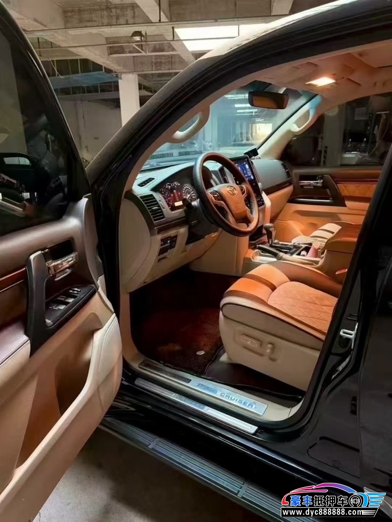 19年丰田兰德酷路泽（陆巡）轿车抵押车出售