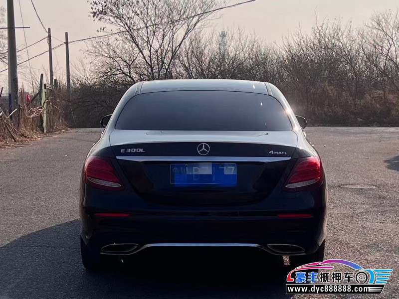 17年奔驰E轿车抵押车出售