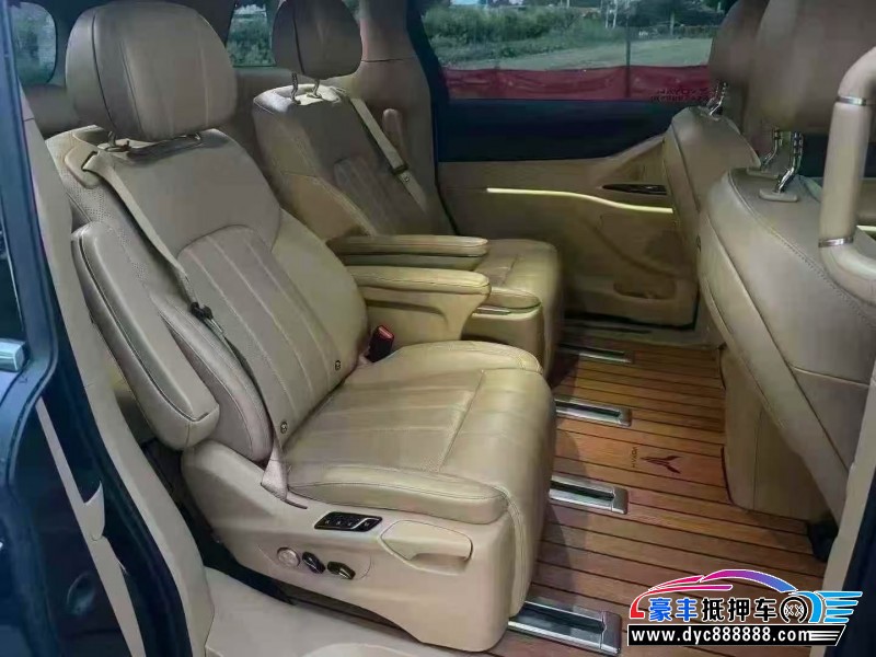 23年岚图梦想家轿车抵押车出售