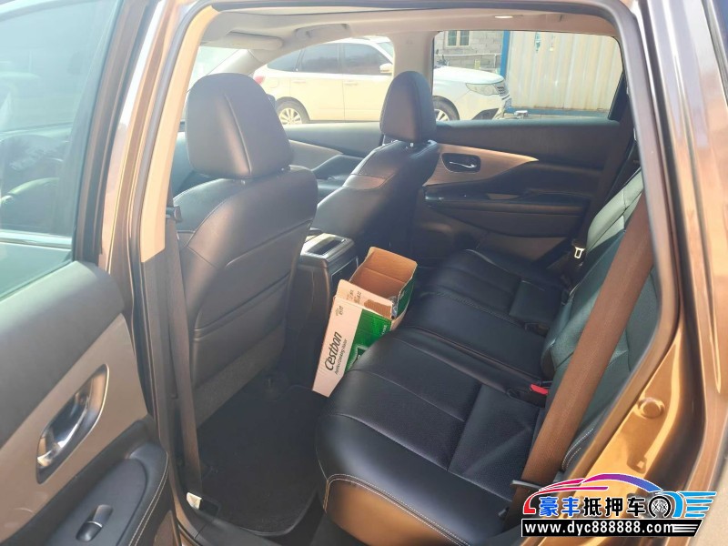 18年日产楼兰轿车抵押车出售