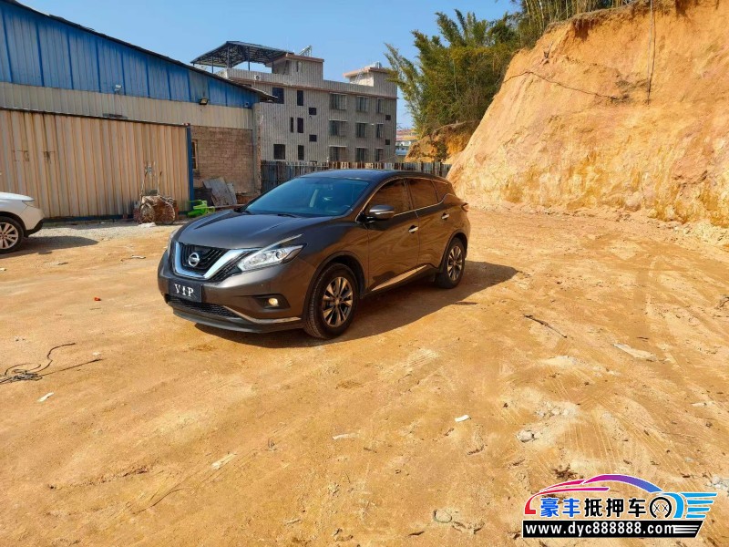 18年日产楼兰轿车抵押车出售