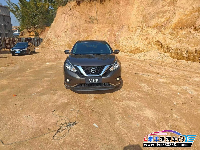 18年日产楼兰轿车抵押车出售