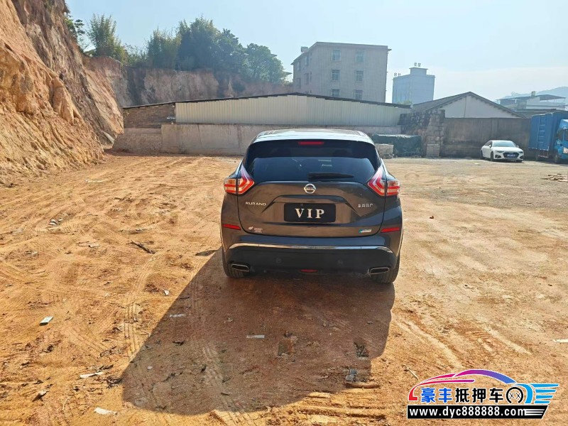 18年日产楼兰轿车抵押车出售