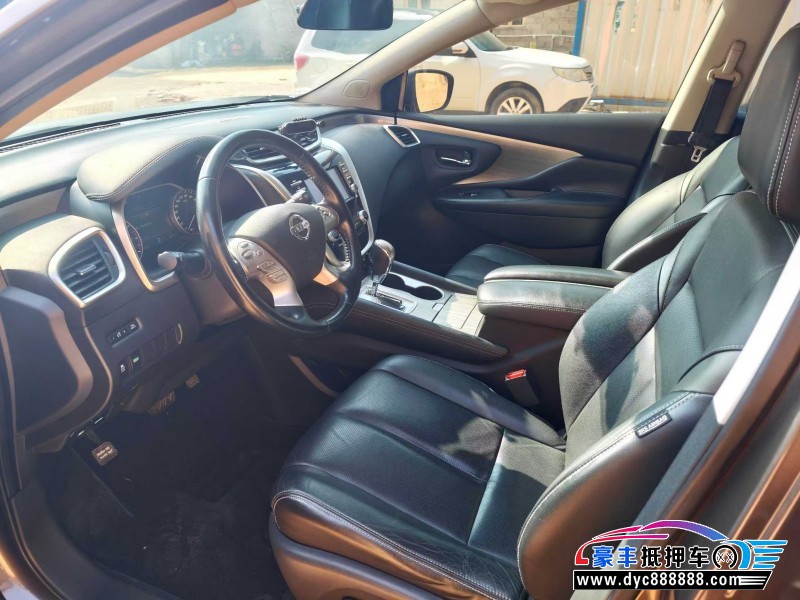 18年日产楼兰轿车抵押车出售