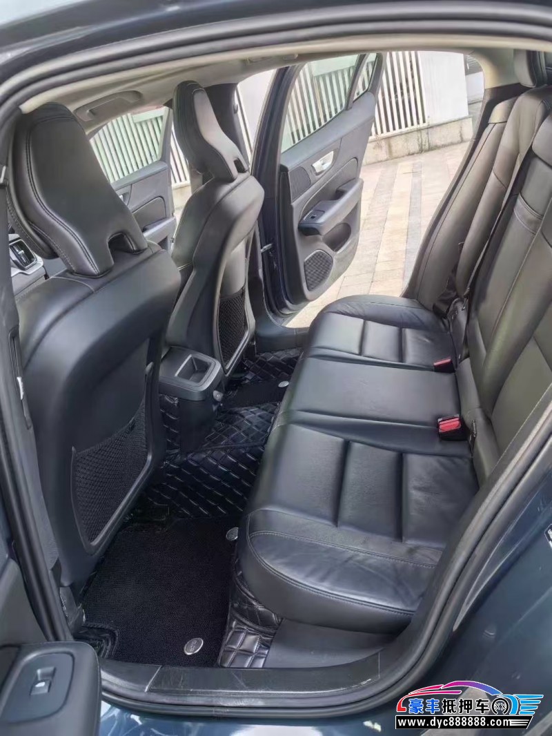 20年沃尔沃S60轿车抵押车出售