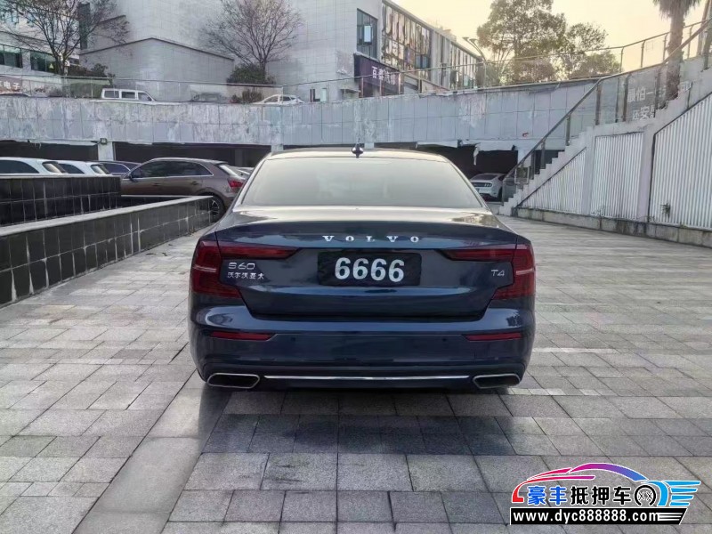 20年沃尔沃S60轿车抵押车出售