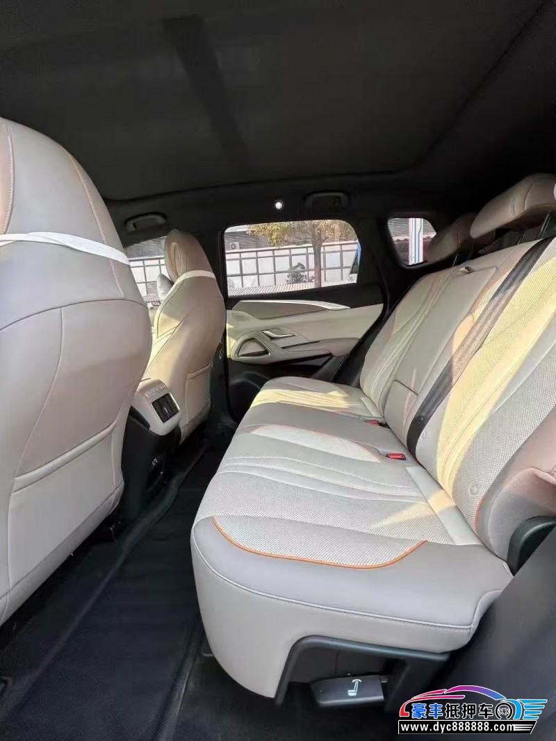 24年比亚迪宋轿车抵押车出售