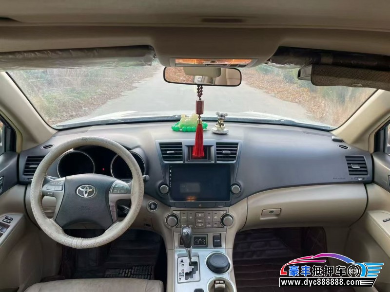 12年丰田汉兰达轿车抵押车出售