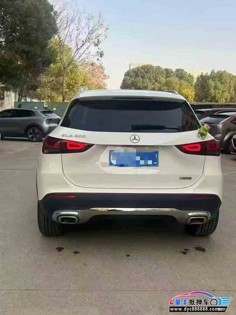 23年奔驰GLA轿车抵押车出售