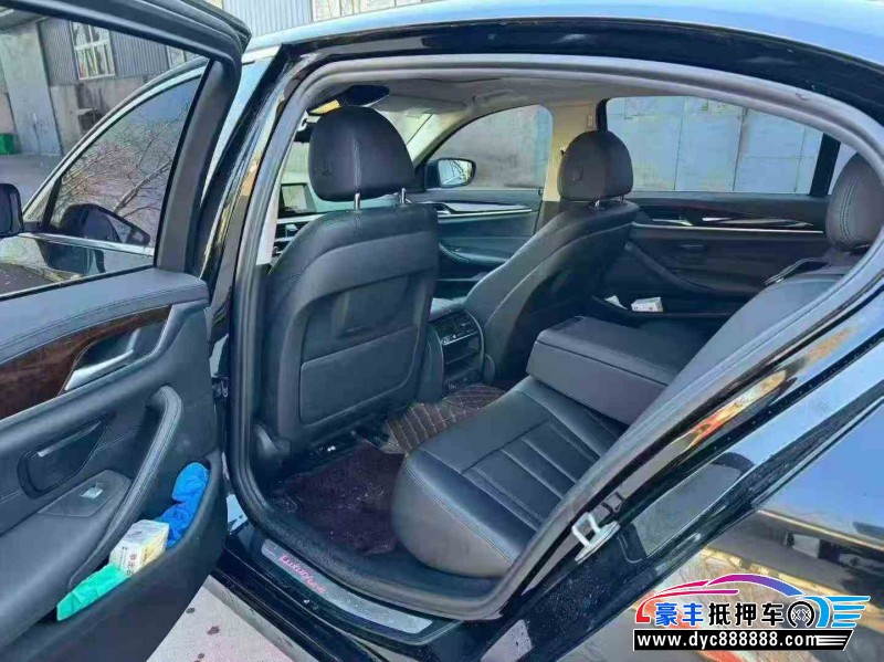 18年宝马5系轿车抵押车出售