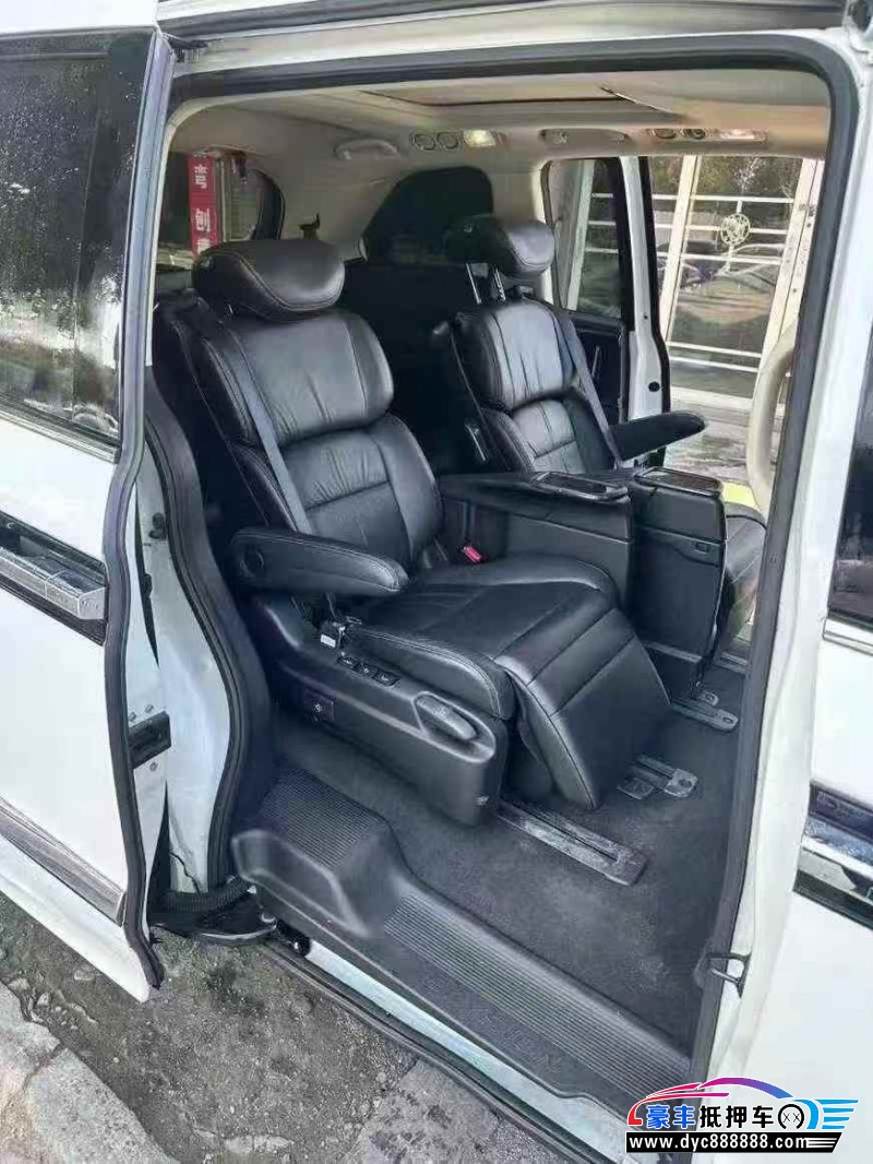 17年本田艾力绅轿车抵押车出售