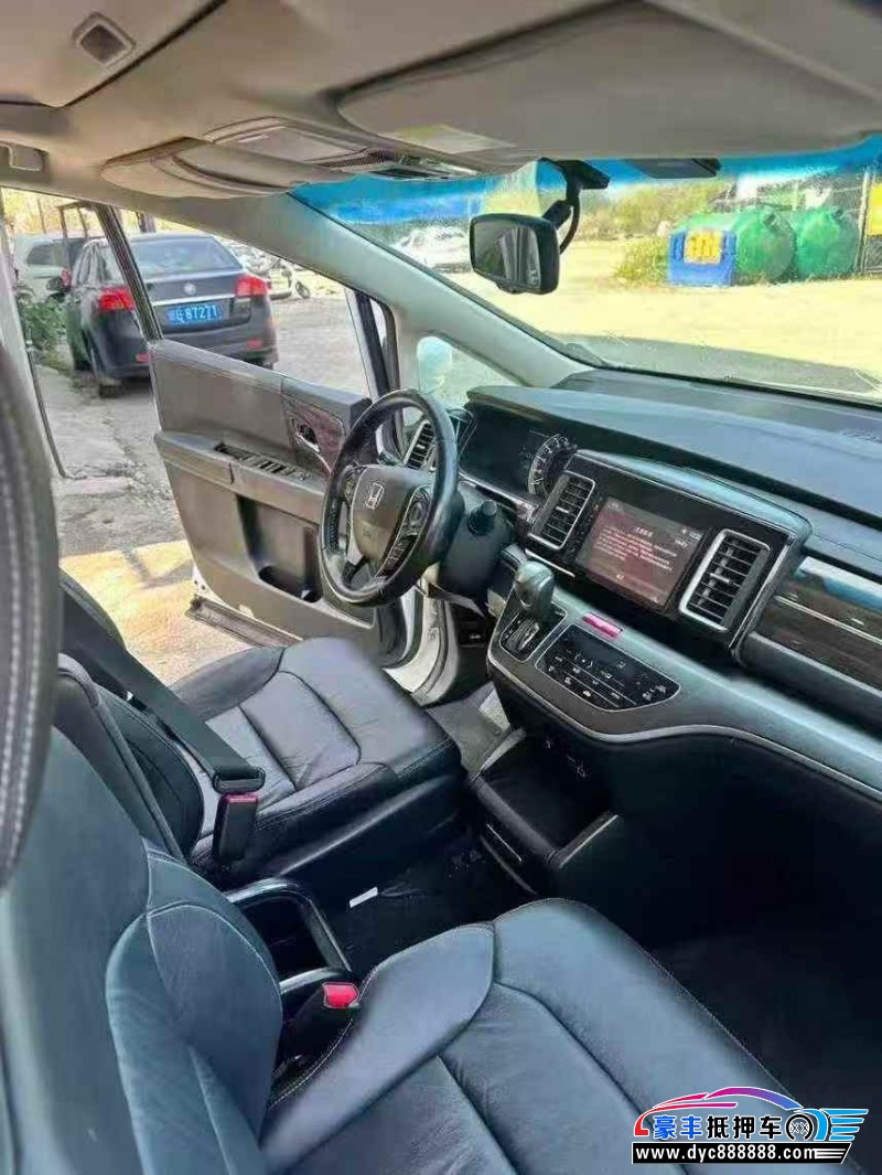 17年本田艾力绅轿车抵押车出售