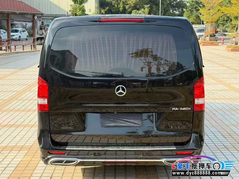 22年奔驰威霆轿车抵押车出售