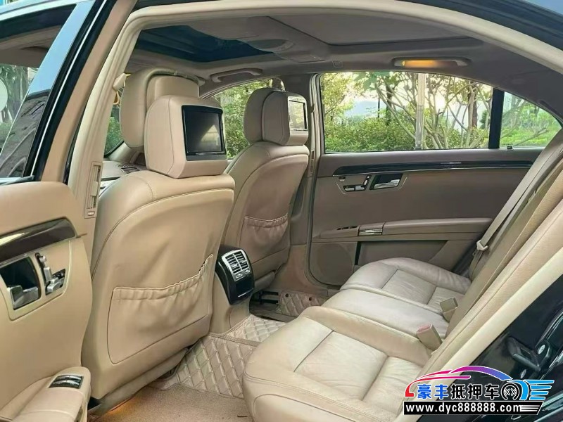 12年奔驰S轿车抵押车出售