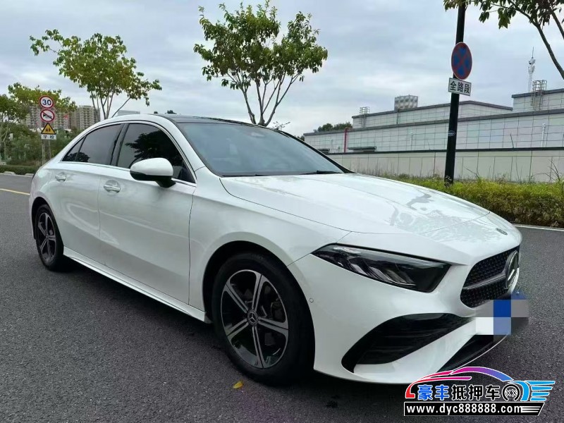 23年奔驰A轿车抵押车出售