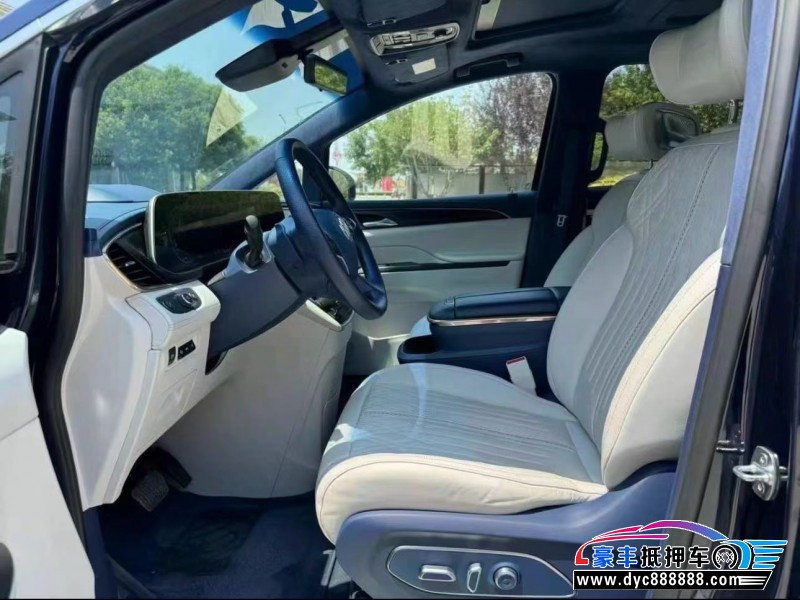 22年别克GL8轿车抵押车出售