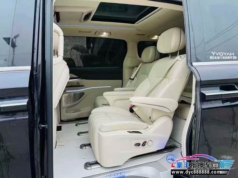 24年岚图梦想家轿车抵押车出售