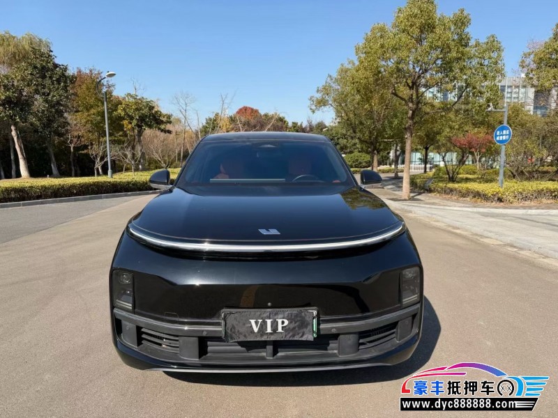 23年理想L8轿车抵押车出售