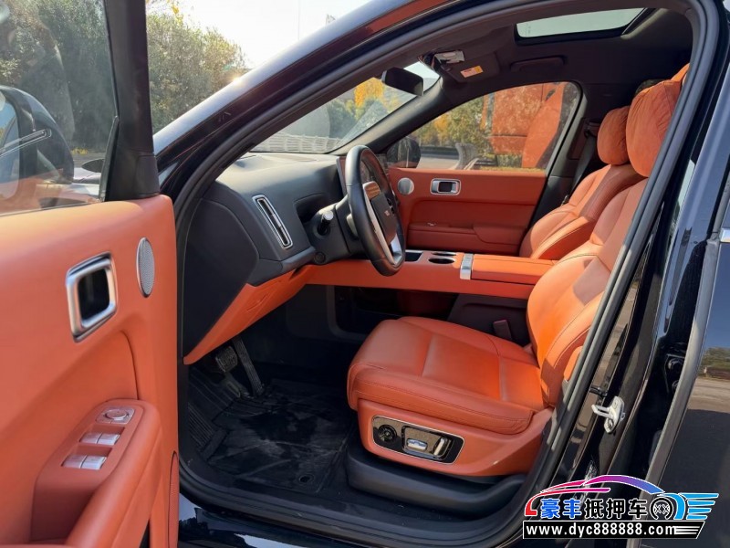 23年理想L8轿车抵押车出售