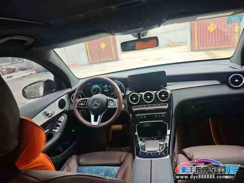 20年奔驰GLC轿车抵押车出售