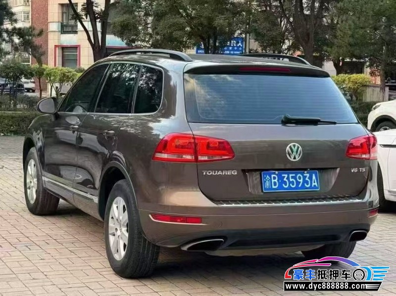 15年大众途锐轿车抵押车出售