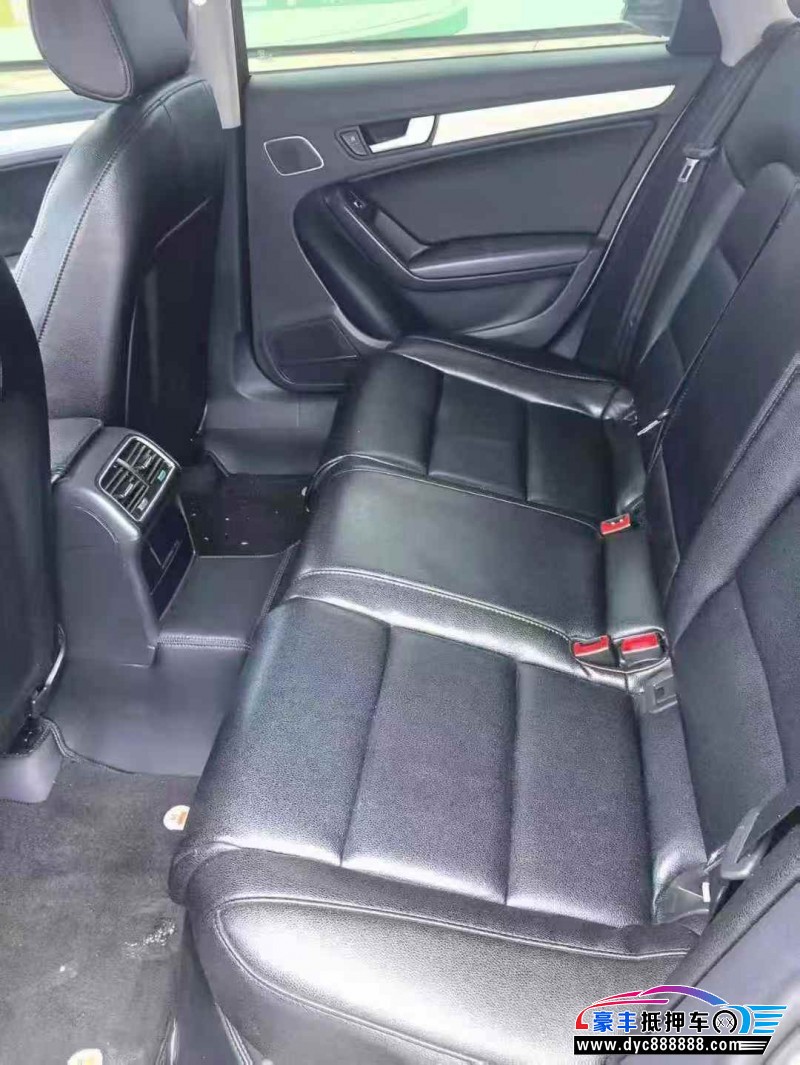 16年奥迪A4轿车抵押车出售