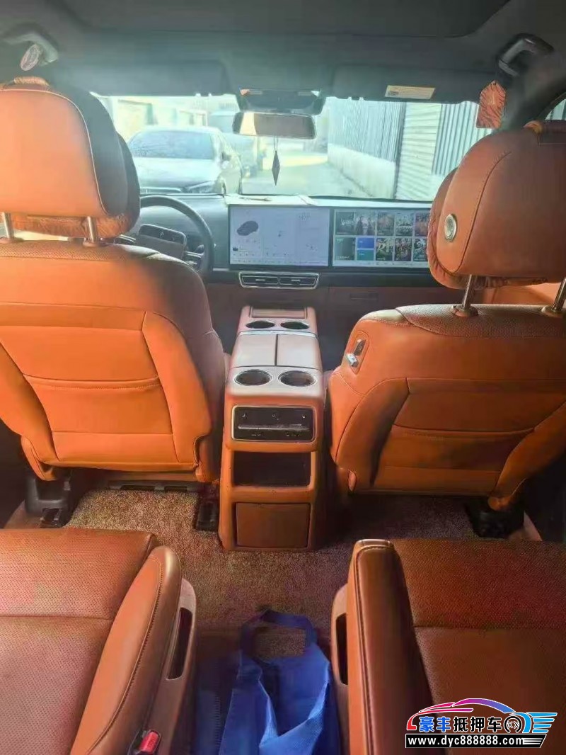 23年理想L8轿车抵押车出售