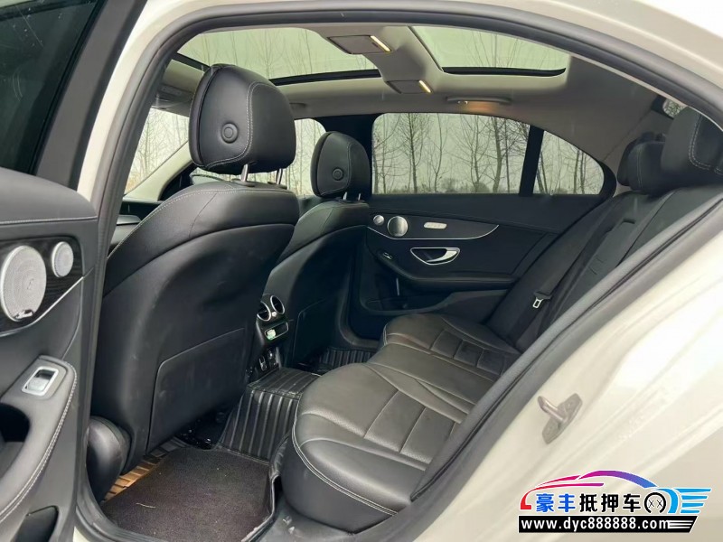 21年奔驰C轿车抵押车出售