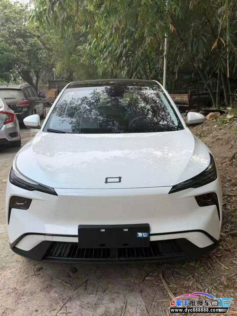 26年奔腾悦意轿车抵押车出售