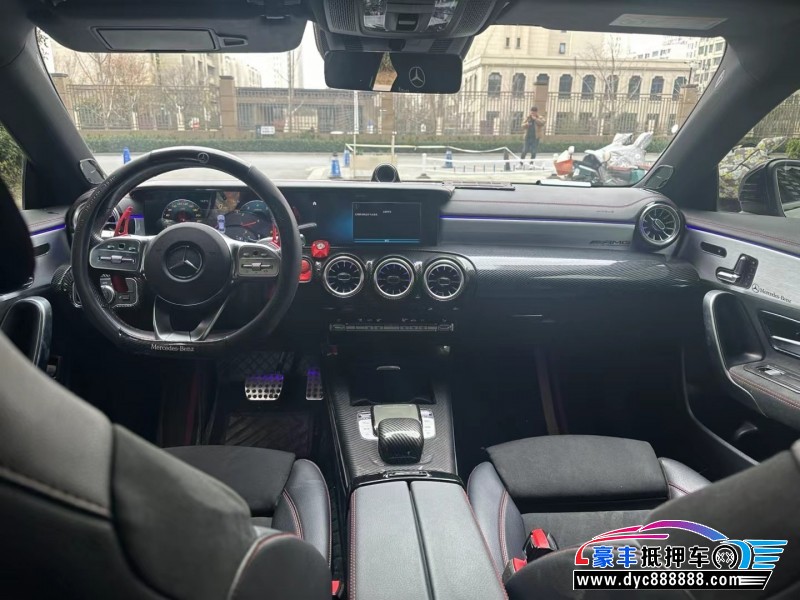 21年奔驰CLA轿车抵押车出售