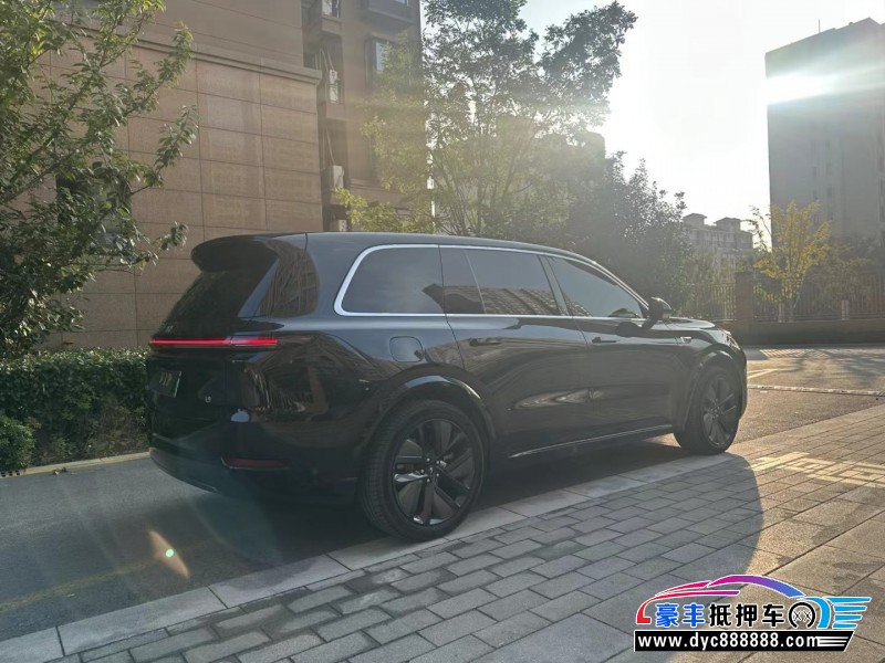 23年理想L9轿车抵押车出售