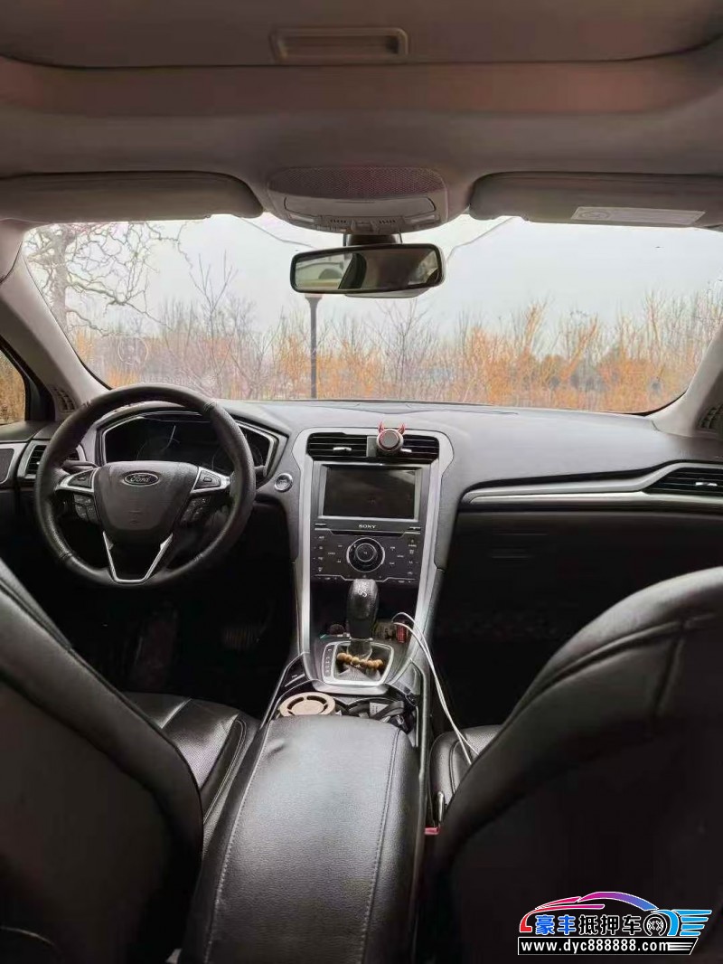 15年福特蒙迪欧轿车抵押车出售