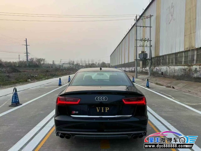 17年奥迪S6轿车抵押车出售