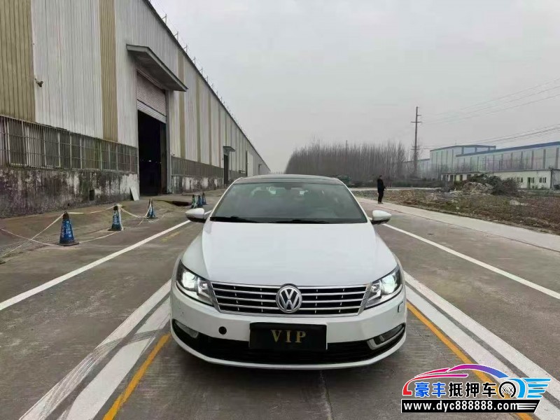 抵押车出售15年大众CC轿车